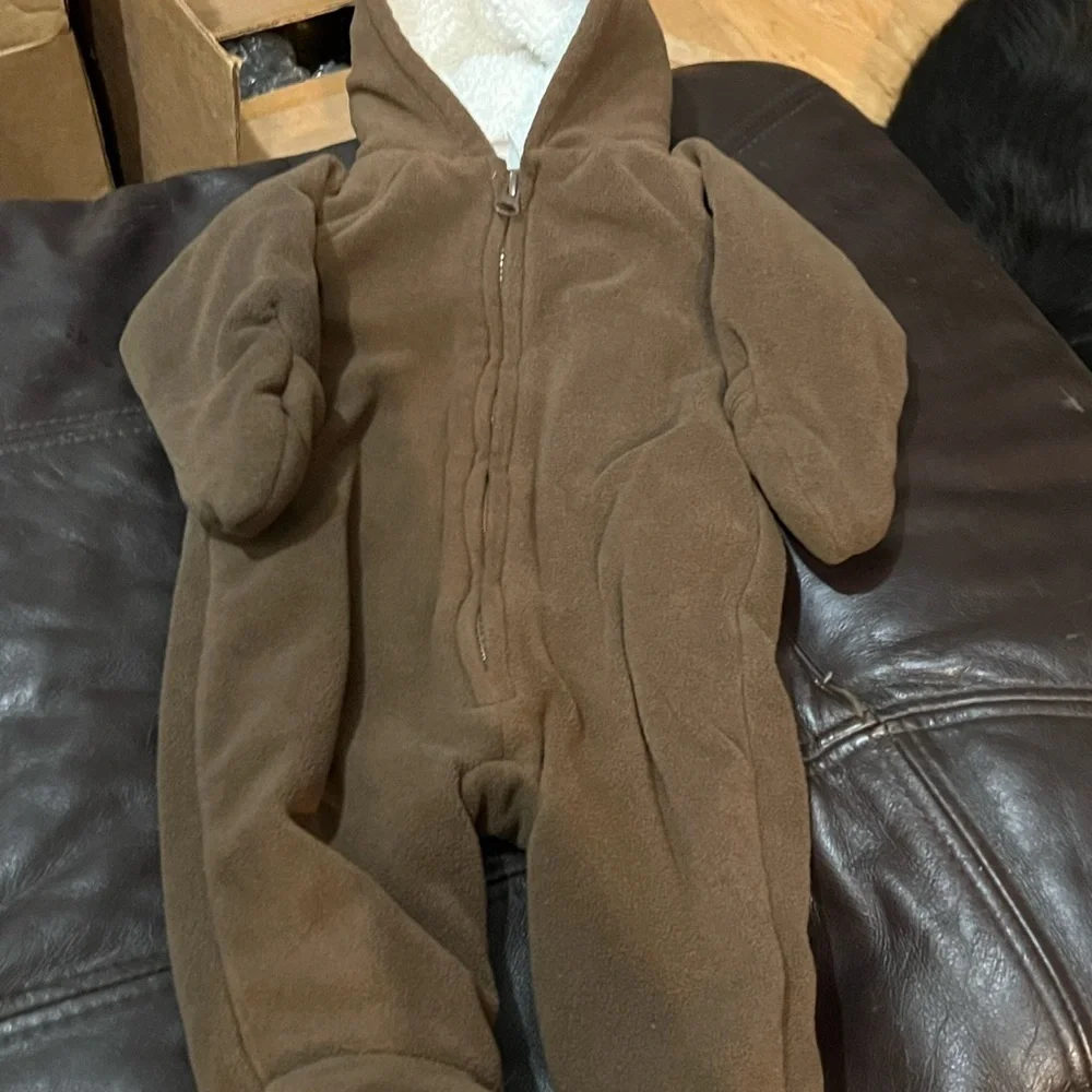 Old Navy Baby Boy Snowsuit Warm Suit Winter Outfit Brown Teddy Bear 3-6 months